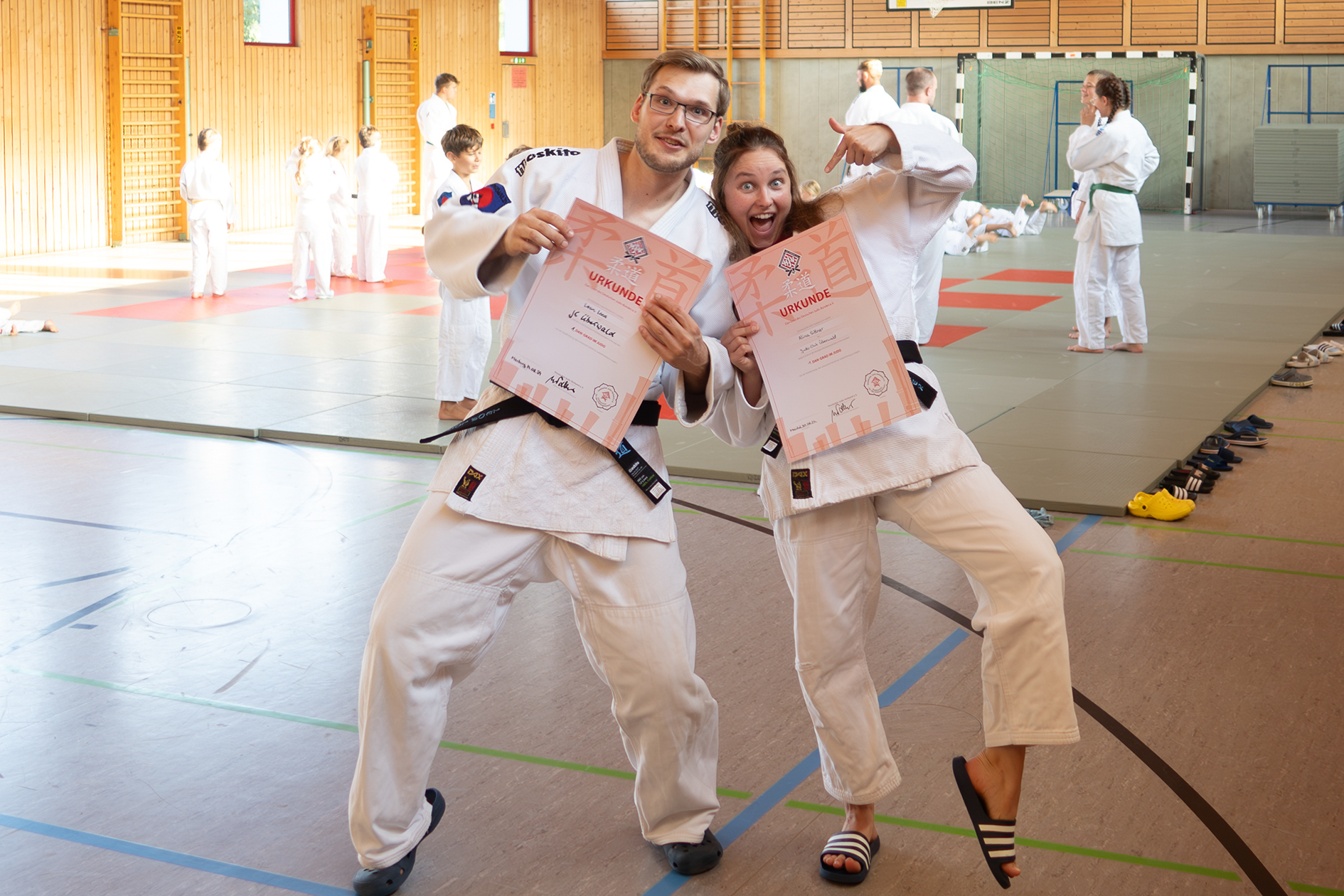 Leon Loos & Alina Sittner haben den 1.Dan im Judo erreicht