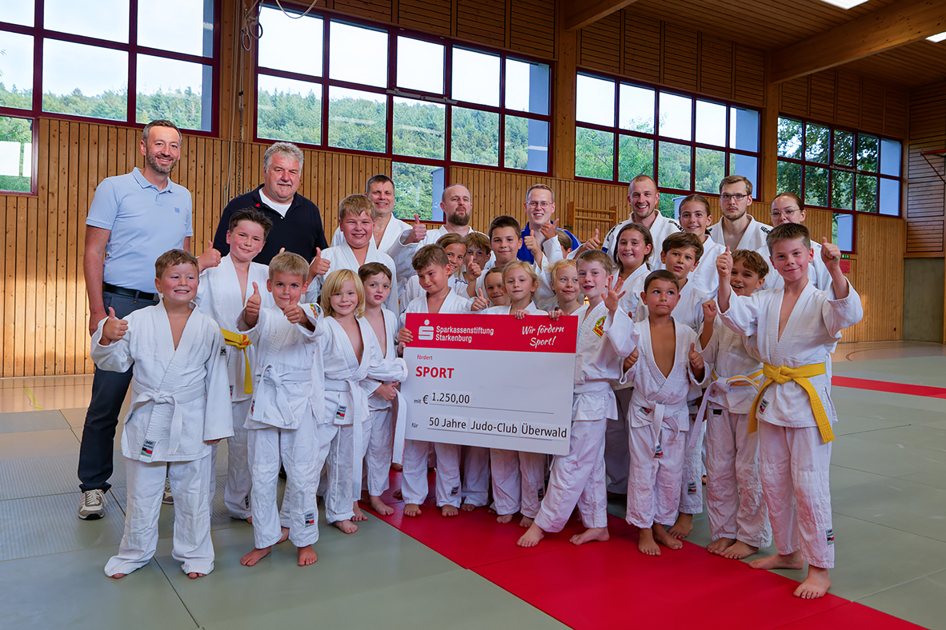 Spendenübergabe Sparkassenstiftung Starkenburg - Judo-Club Überwald 1974 e.V. 